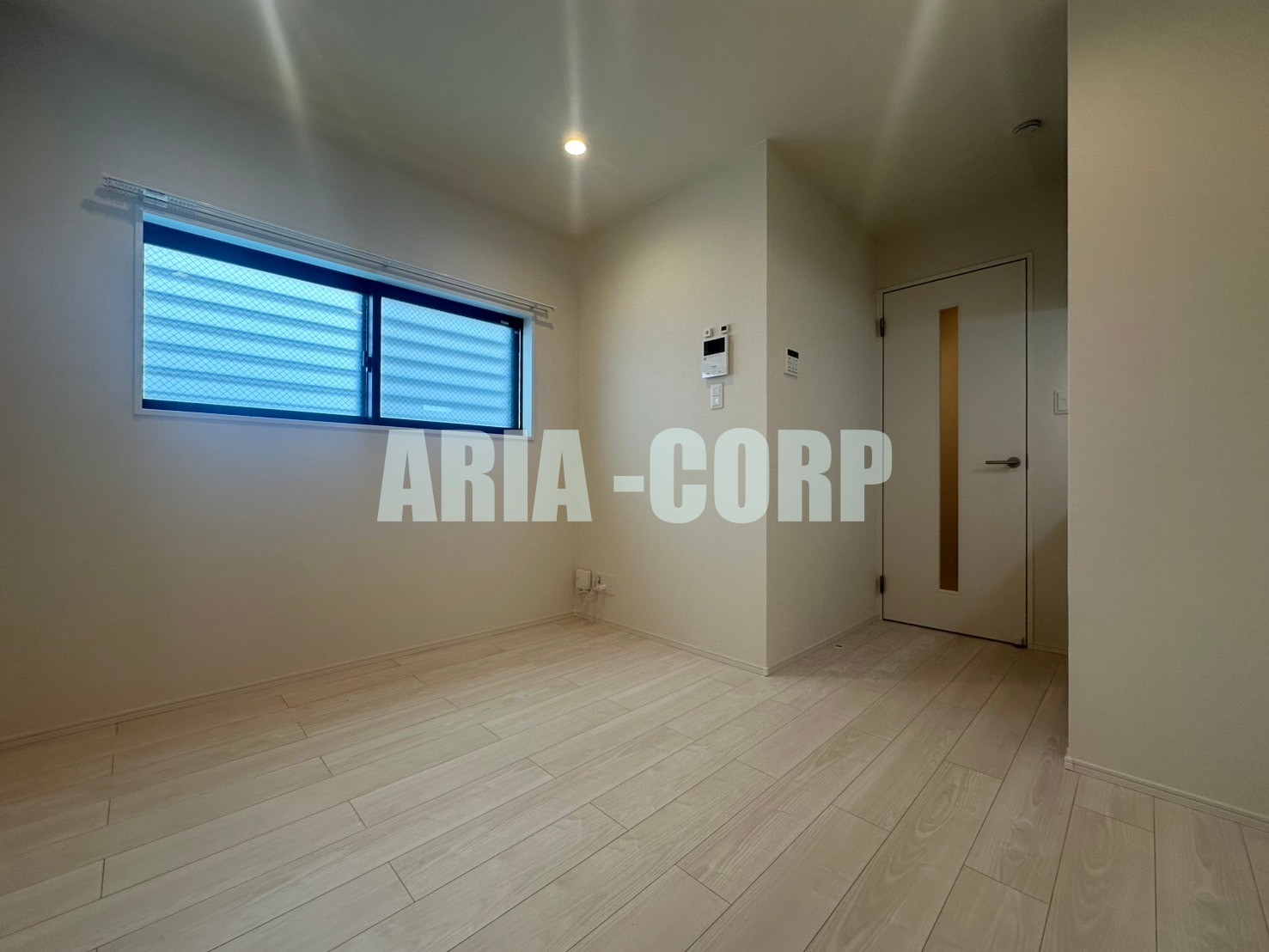 居室・リビング　白を基調とした統一感あるお部屋です！