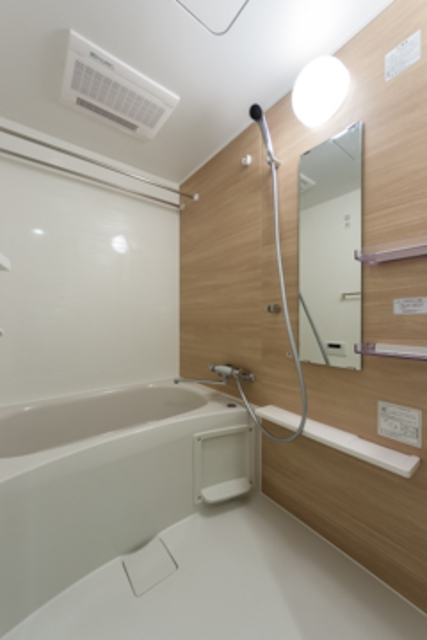 バス・シャワールーム　※写真は同タイプ住戸です。
