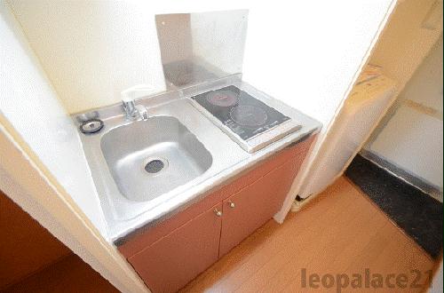 キッチン　備品や設備仕様は号室等により異なります現地をご確認下さい。
