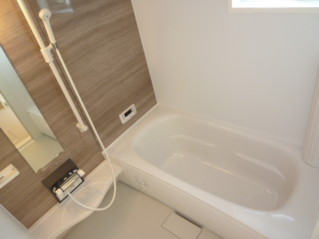 バス・シャワールーム　追い焚きバス