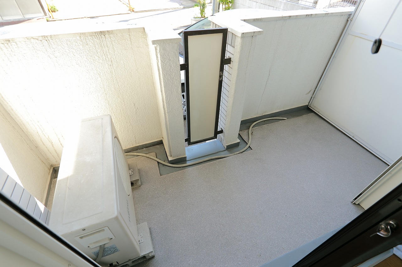 バルコニー　南向きバルコニーで日当り良好