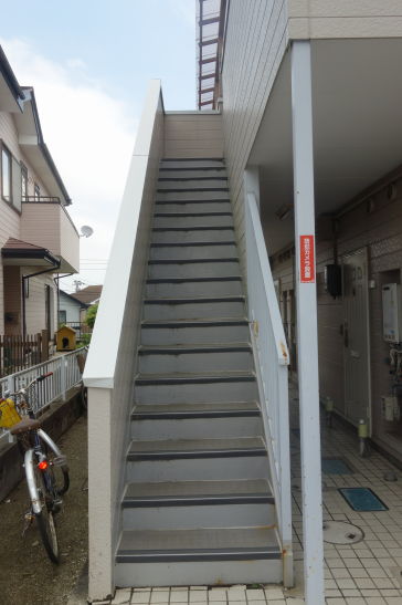 エントランス　共用階段