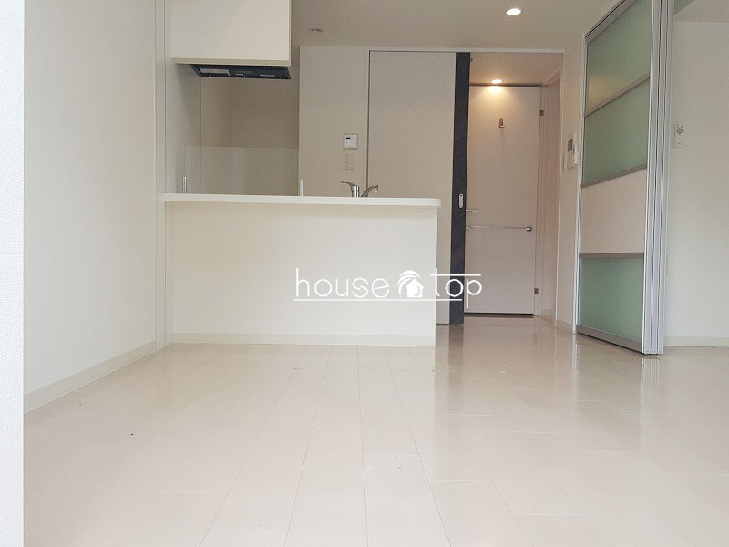 居室・リビング　南面リビング！テーブルやソファーも設置可能！