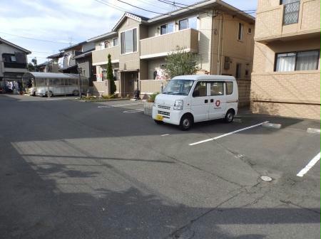 駐車場　駐車場
