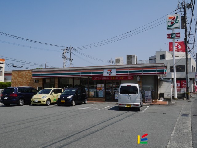 コンビニ　セブンイレブン諏訪野町店（コンビニ）まで200m