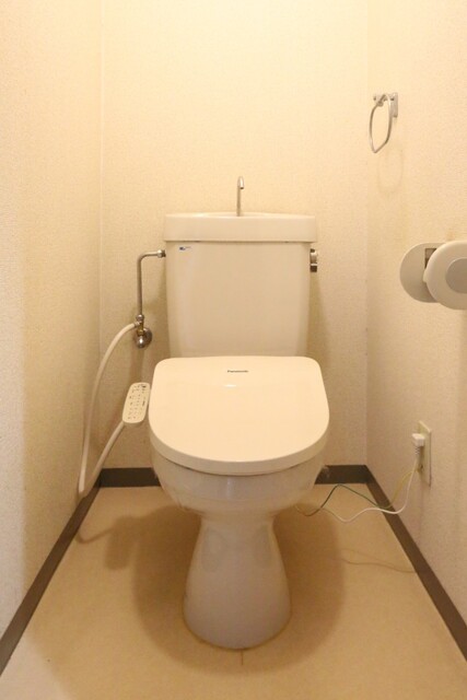 【松山市越智のマンションのトイレ】