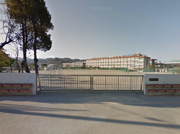 中学校　鹿児島市立谷山中学校（中学校）まで1800m