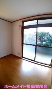 地下鉄七隈線 賀茂駅 徒歩12分 2階建 築34年の居間写真