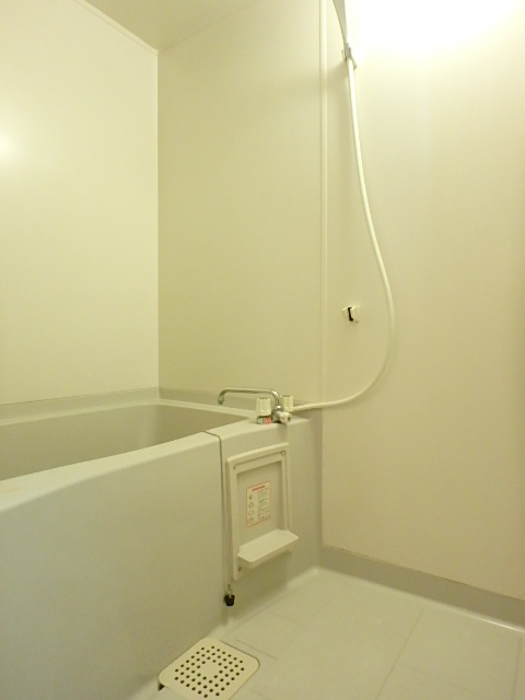 バス・シャワールーム　図面と現状に相違がある場合には現状を優先