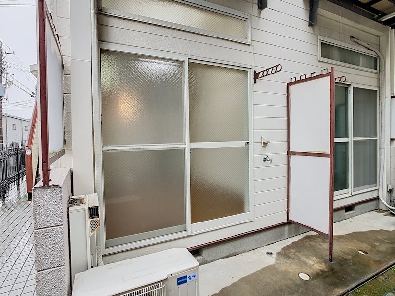 バルコニー　洗濯機置き場外です