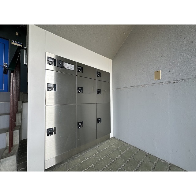 ロビー　宅配ＢＯＸ