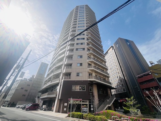 【広島市南区京橋町のマンションの建物外観】