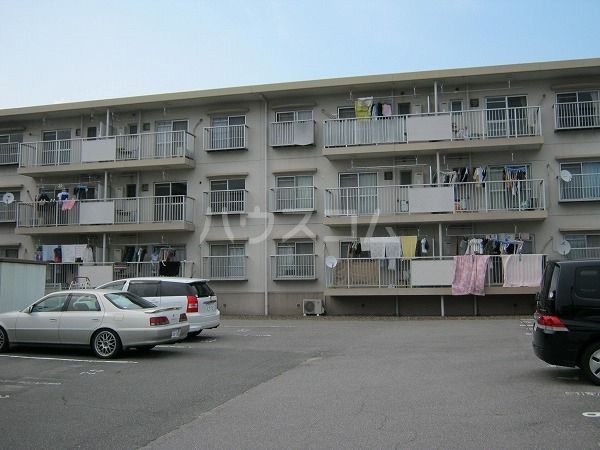 刈谷市高須町のマンションの建物外観