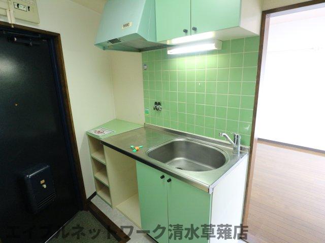 キッチン　キッチンでお料理をお楽しみください