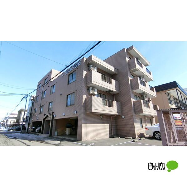 札幌市白石区中央一条のマンションの建物外観