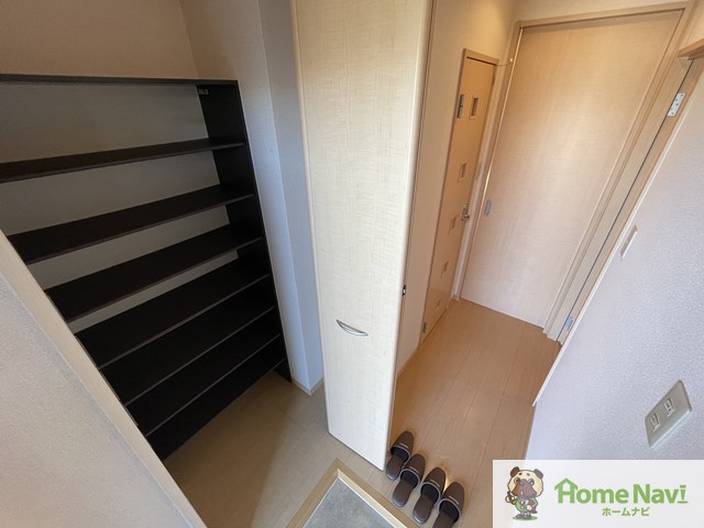 玄関　大きな収納