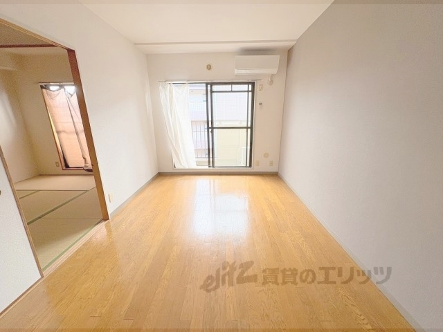 居室・リビング　洋室