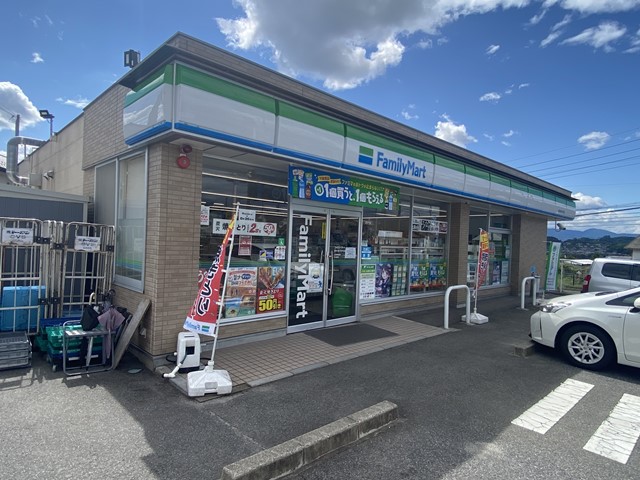 コンビニ　ファミリーマート 新中津川中村店（コンビニ）まで355m