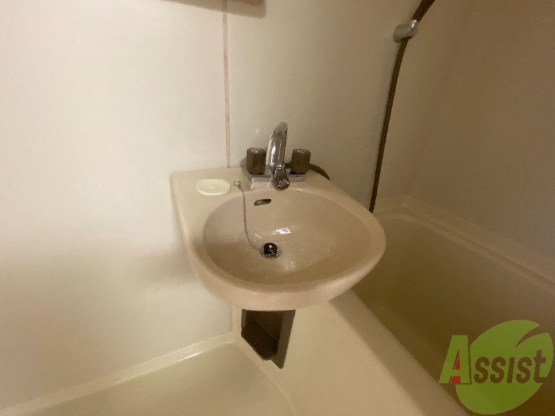 洗面設備　洗面台はこちら。朝の身支度はここでばっちり。