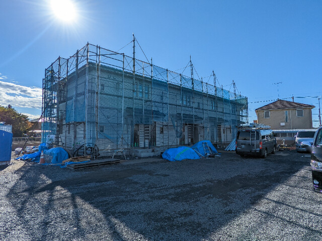 【小山市大字雨ケ谷新田のアパートの建物外観】