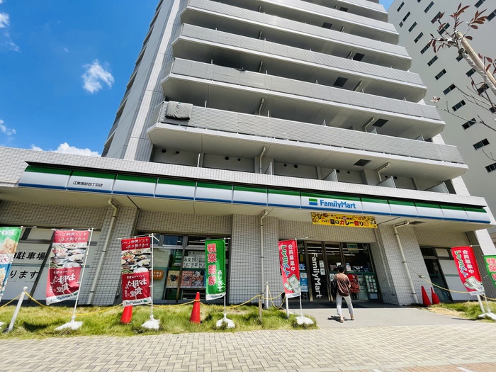 コンビニ　ファミリーマート（コンビニ）まで190m