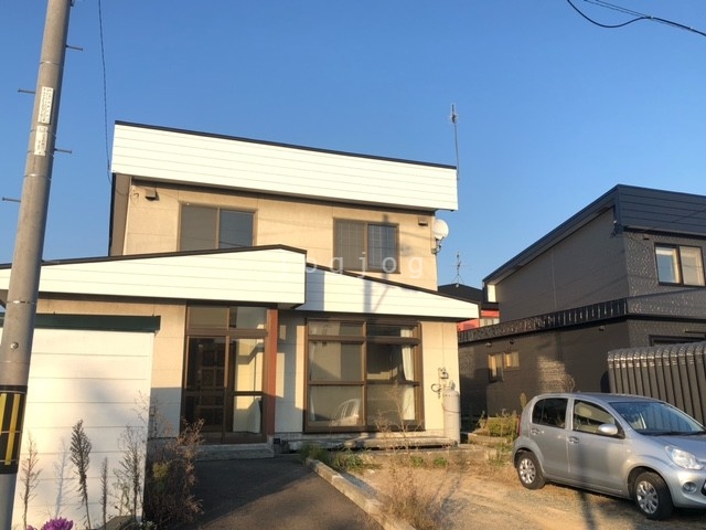 北本町東８丁目貸家の建物外観