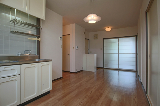 居室・リビング　同じ敷地内別のお部屋