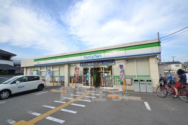 コンビニ　ファミリーマート　尾浜町（コンビニ）まで234m