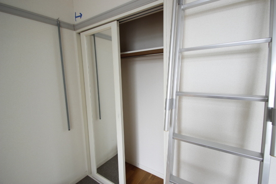 収納　※他の号室写真です。
