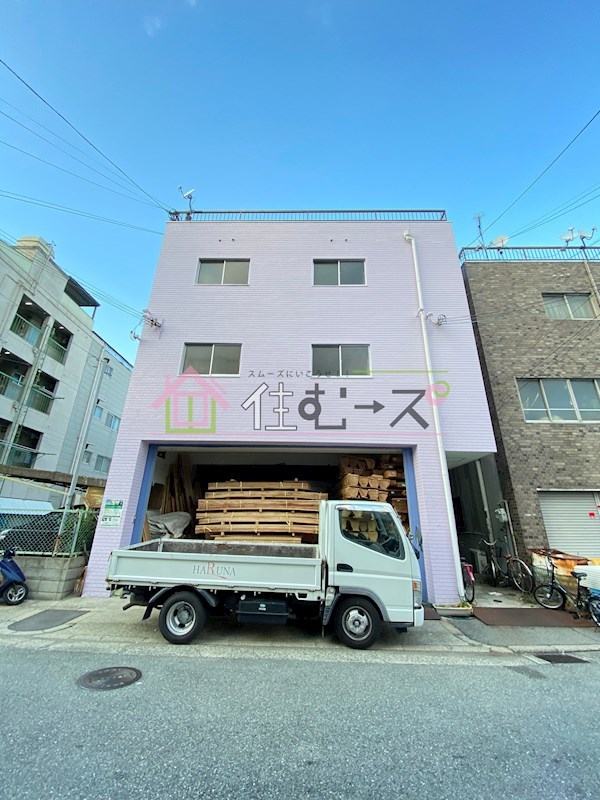 平尾パークハイツの建物外観