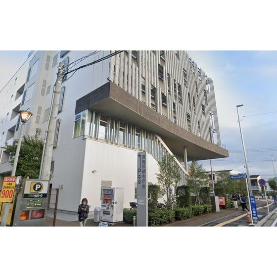 役所　横浜市港南区役所（役所）まで1438m