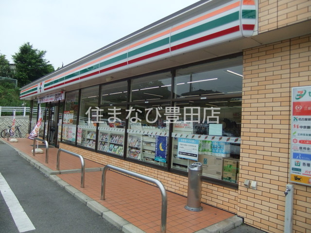 コンビニ　セブンイレブン豊田市新町4丁目店（コンビニ）まで363m