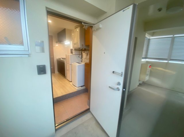 玄関　※退去前の為、写真と現状が異なる場合がございます