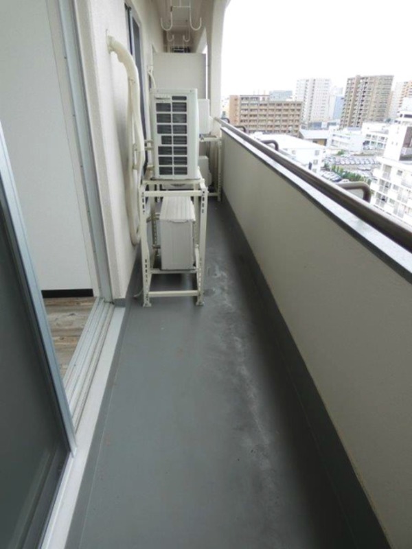 バルコニー　図面と現状に相違がある場合には現状を優先