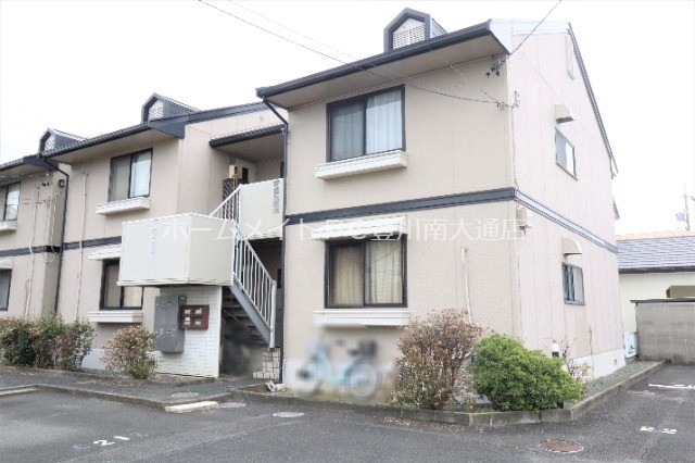 セジュール東山B棟の建物外観