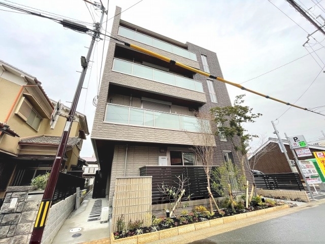 奈良市大豆山町のマンションの建物外観