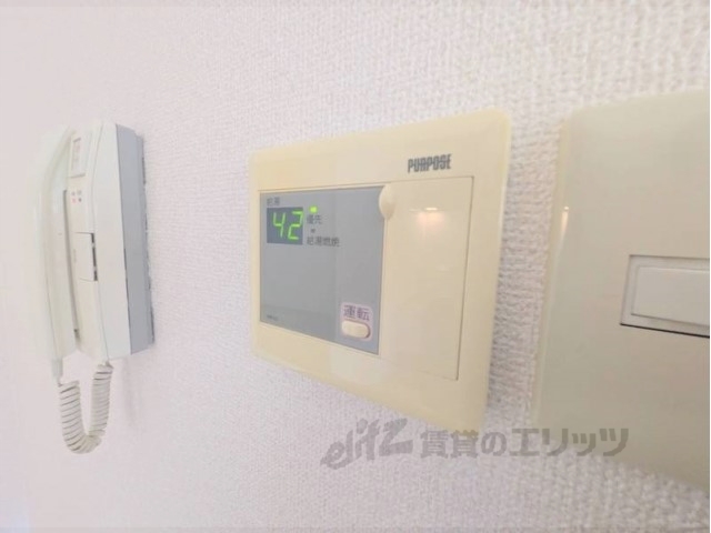 その他設備　給湯器リモコン