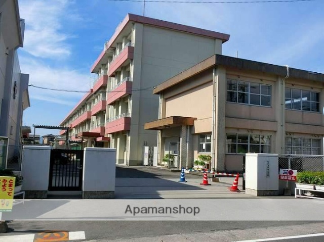 小学校　鹿児島市立西紫原小学校（小学校）まで325m