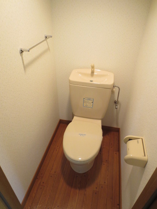 トイレ　※別のお部屋の写真になります。