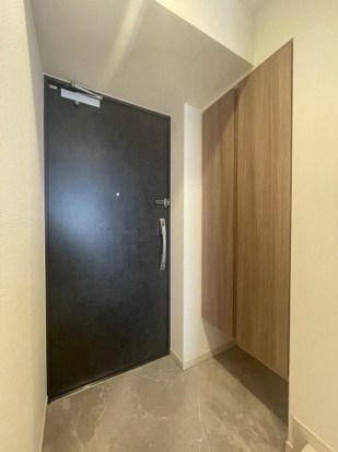 玄関　反転部屋参照