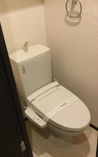 トイレ　バストイレ別！！