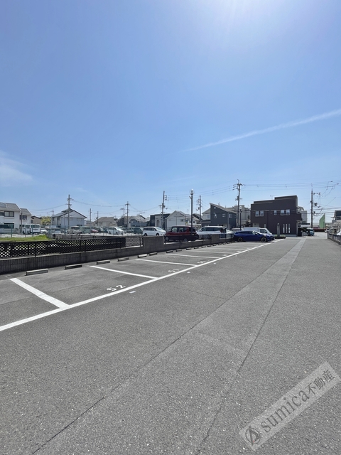 駐車場　広々とした敷地内駐車場を完備♪♪