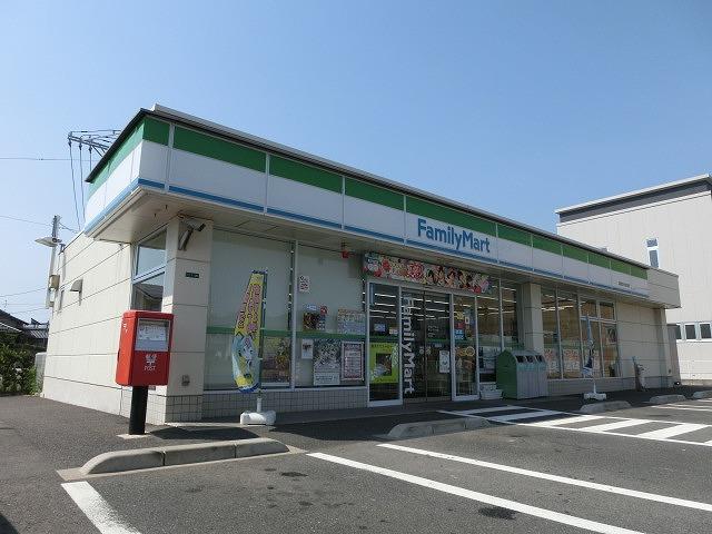 コンビニ　ファミリーマート若松ひびきの店（コンビニ）まで730m