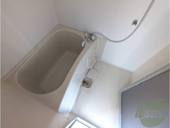 バス・シャワールーム　バスルームは一日の疲れを癒す大切な場所です。