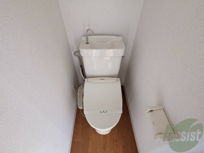 トイレ　トイレはシンプルかつオーソドックスで使いやすそうですね。