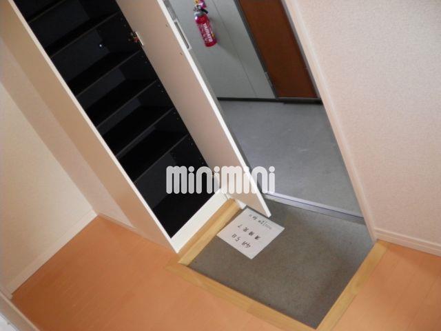 玄関　下駄箱つきですよ