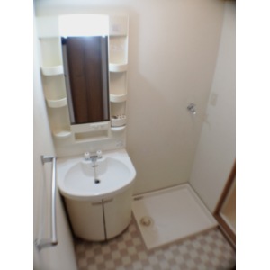 洗面設備　独立型洗面台です。忙しい朝に便利です！