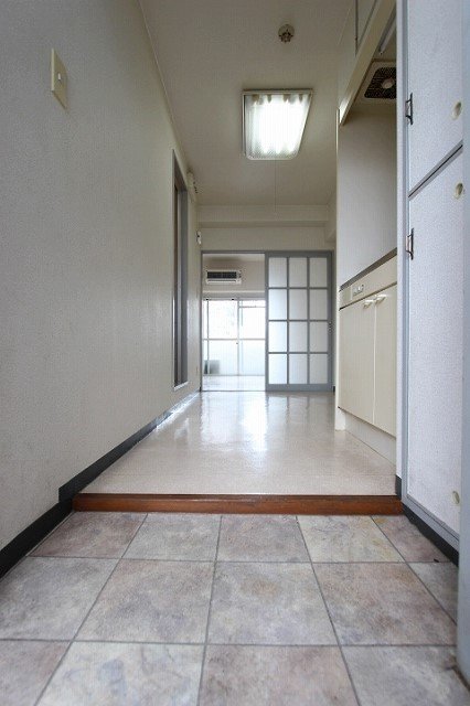 玄関　同物件、別号室のものです。