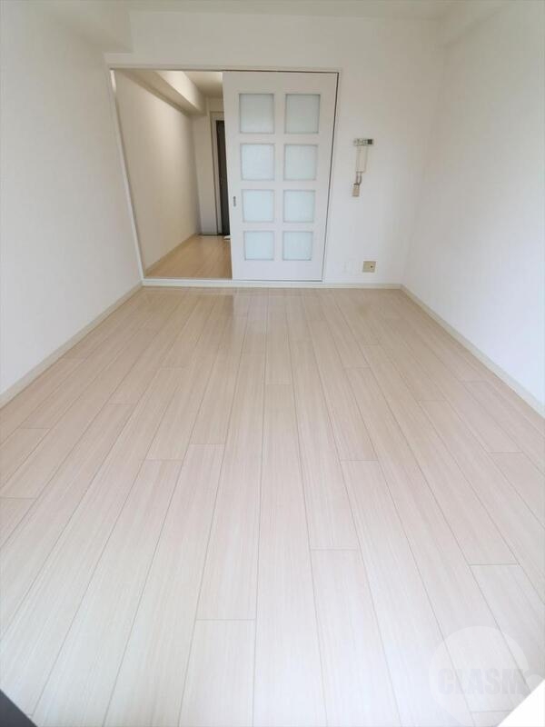 居室・リビング　６帖の洋室です