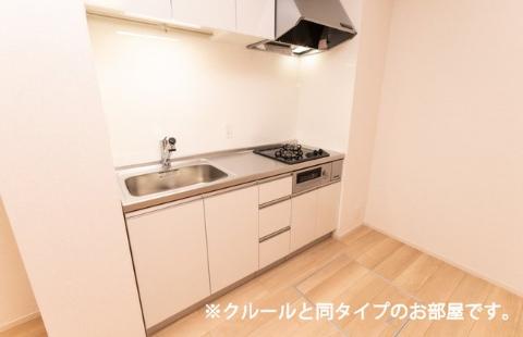 キッチン　ガスコンロとグリル付システムキッチン（イメージ）